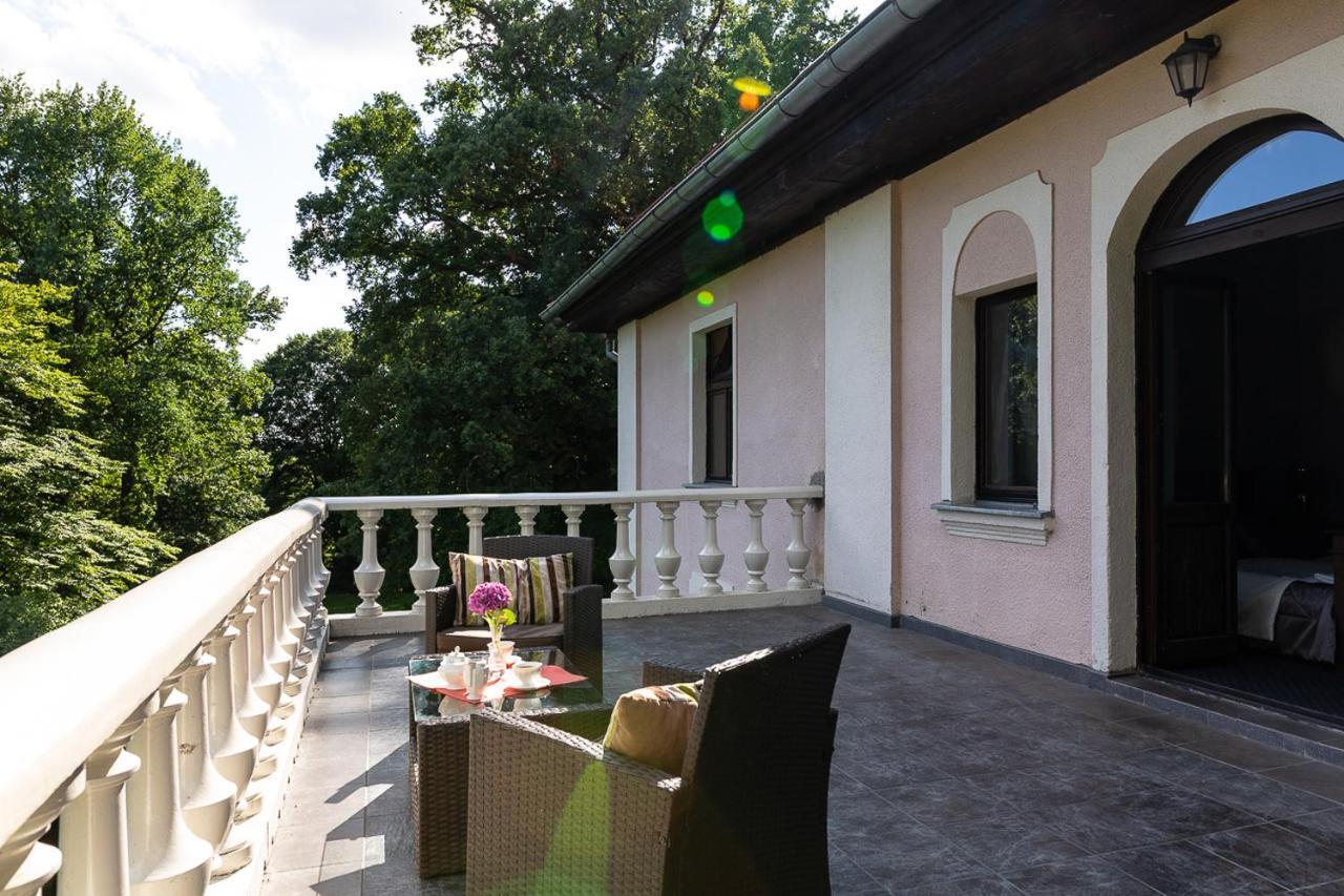 Palac Pozorty Badki Ngoại thất bức ảnh